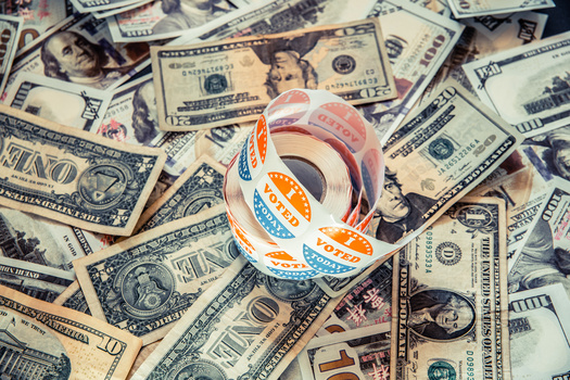The state of the economy is dominating voters priorities ahead of the November midterms. (Joaquin Corbalan/Adobe Stock)