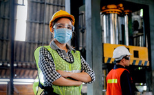 The data show there has been no manufacturing recovery in the Great Lakes region. (Narong/Adobe Stock)