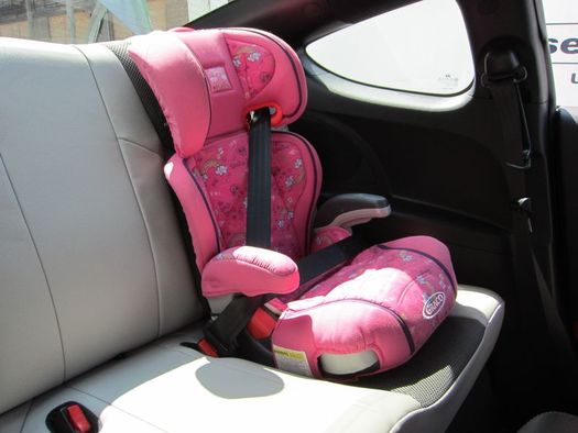 PHOTO: Booster seats can reduce injuries during a car crash by 45 percent, but a new survey finds a majority of parents move their children to seat belts before they're big enough. Photo credit: M. Shand. 