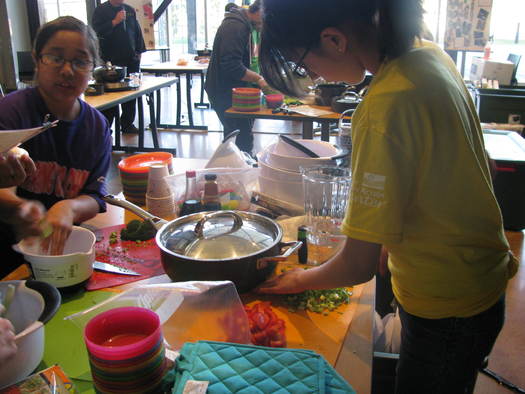 PHOTO: Nutrition is one focus of the 21st Century Afterschool programs in Yakima. A new report says 17 percent of Washington kids are enrolled in after-school programs; parents say 36 percent would be if they had access to one. Photo courtesy NW Community Action Center.