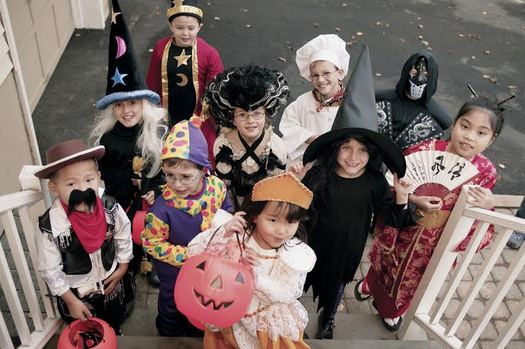 PHOTO: With Halloween falling on a Friday night this year, experts say close parental supervision and a few sensible precautions will help keep kids safe while trick-or-treating. Photo credit: Microsoft Images.
