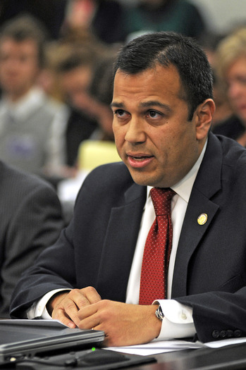 PHOTO: Doctor-turned-state lawmaker Sen. Ralph Alvarado says Kentucky needs a statewide, indoor smoke-free law. A bill prohibiting smoking in all public places and workplaces is now before the House. Photo courtesy LRC Public Information.