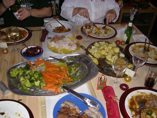 PHOTO: Holiday gatherings in the movies may be fun and meaningful, but for many families, that just isn't the case. Experts suggest some positive alternatives to overeating and drinking too much. Photo credit: Robb1e/Flickr.