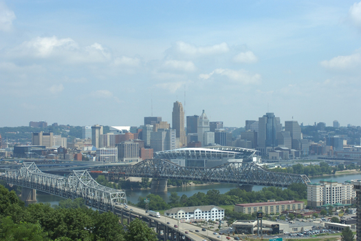 PHOTO: A smoggy day in Cincinnati is the result of ground-level ozone, or smog, and can make breathing more difficult for many people. Photo credit: www.DiscoverOhio.com 