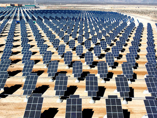 PHOTO: According to an annual census of solar employment the number of jobs in the solar industry is growing at blazing pace, but a law repealing the alternative energy standard in West Virginia may leave the Mountain State choking on fumes. Photo credit: Nadine Y. Barclay/Wikipedia.