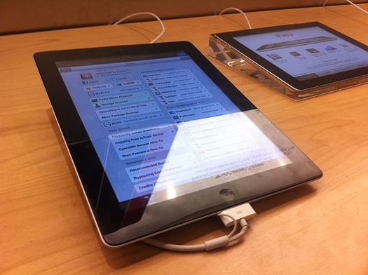 PHOTO: Students attended an assistive technologies workshop at the Denver Public Library recently where they learned how smart tablets apps can help people with learning disabilities. Photo credit: Beau Giles/Wikimedia Commons.