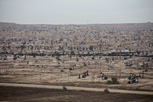 PHOTO: The Belridge oil field near Taft in Kern County is nearly the size of a major city, and produces an extraordinary volume of wastewater every day, which some water-strapped Central Valley farmers are purchasing to water their crops. Photo credit: Peg Mitchell/San Diego 350.org.