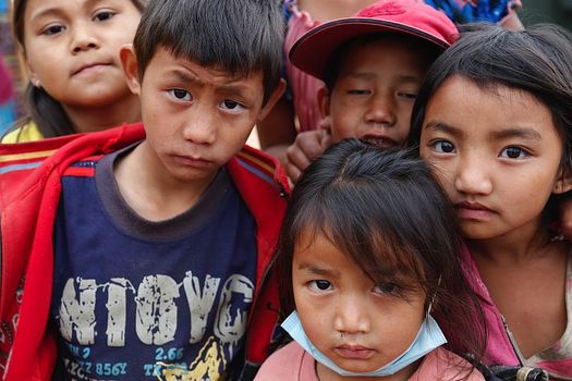 Photo: Local villagers from Chautara, north east of Kathmandu, are in need of food and supplies. BBB and others are advising people how they can make sure their money gets to the victims. Photo credit: Jessica Lea/Wikimedia Commons