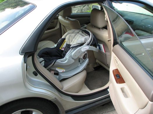 PHOTO: With eight such heatstroke deaths in the U.S. already this year, parents in Tennessee and nationwide are being reminded never to leave children inside a vehicle unattended. Photo credit: Inga Munsinger Cotton/Flickr.