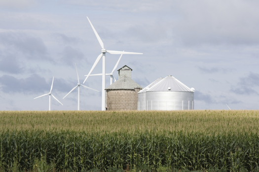 According to the Center for Rural Affairs, the process of permitting new wind energy projects could be streamlined with a single source of approval. Credit: axnjax.