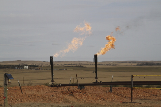 U.S. taxpayers have lost an estimated $380 million since 2006 because of flaring and venting of natural gas at drilling sites on federal lands. Credit: sakakawea7.