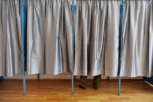 On National Voter Registration Day, Californians await the fate of a bill that would allow them to register to vote when they apply for or renew a driver's license. Credit: Alex Roibu/iStockphoto.