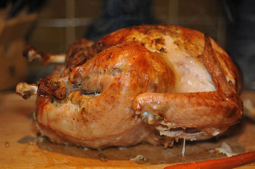 As the Thanksgiving holiday approaches, a food expert reminds cooks across America to follow common-sense safety tips. Credit: M. Rehemtulla/Wikimedia Commons