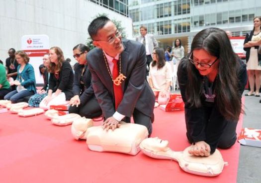 The American Heart Association and other organizations are trying to pass legislation in Wisconsin to ensure all students learn compression-only CPR. (heart.org)