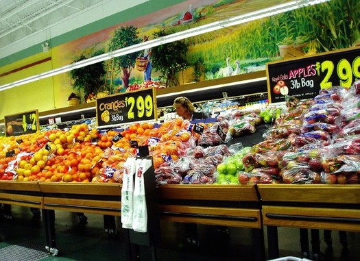 Law designed to protect grocery store workers draws opponents in the grocery industry. (Cindy Kalamajka/freeimages.com)