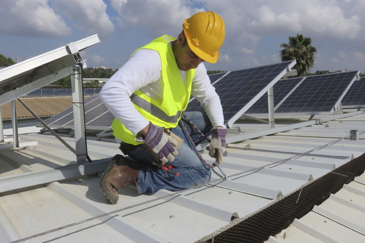 Solar power advocates are urging Minnesota retailers to use their rooftops for clean energy. (iStockphoto)