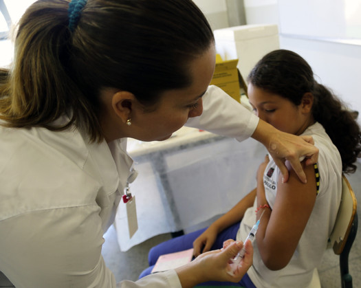 In 2013, only 48 percent of HIV+ 13- to 24-year-olds had suppressed viral loads. (PAHO/flickr.com)