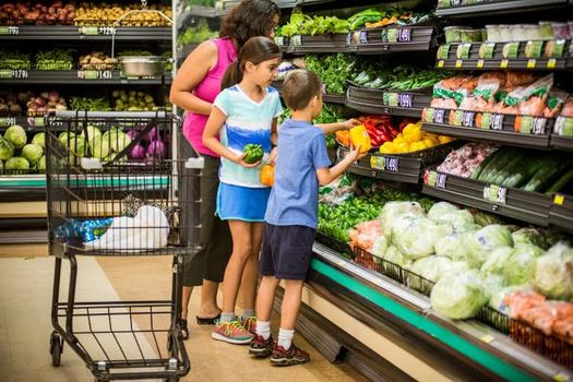 A provision proposed for the state budget aims to help bring healthy groceries to Virginia's food deserts. (American Heart Association)