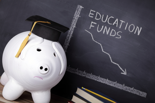 Una normatividad propuesta del BLM podra significar millones de dlares extra para las escuelas de Nuevo Mxico, por regalas de los productores de petrleo y gas. (sadegua/iStockphoto)