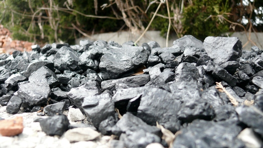 A pair of bills in the Kentucky General Assembly would scale back the state's mine safety laws, a move some fear could compromise coal miners. (Greg Stotelmyer)