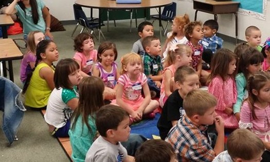 Experts say technology is replacing conversation and human interaction, and that's bad for kids. (OnaMaria Fletcher Mora)