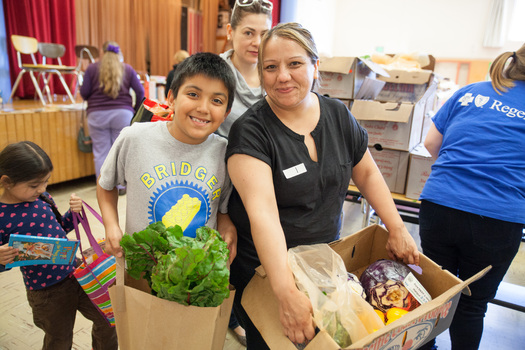 Programs in Oregon are providing fresh produce to families during the summer months. (Oregon Food Bank)
