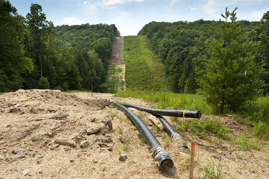 New York state has banned fracking, but dozens of gas and oil pipelines are planned. (Beyond Coal and Gas/flickr.com)