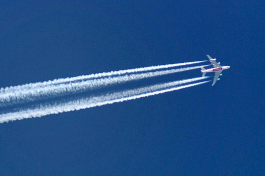 The EPA says that without action, airplanes will emit 43 gigatonnes of greenhouse gas pollution by 2050. (Pixabay)