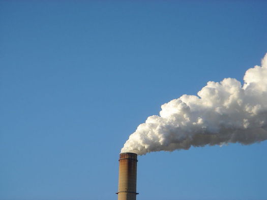 Most Connecticut voters support increasing the RGGI carbon-reduction goals, according to a new poll. (joelbeeb/Wikimedia Commons)