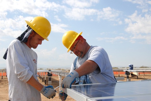 Report: Solar- and wind-related jobs could absorb coal-industry layoffs. (Pixabay)