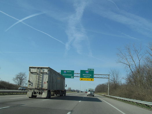 Semitrucks traveling across Ohio will soon have to include improved carbon-emissions technology. (Doug Kerr/flickr.com)