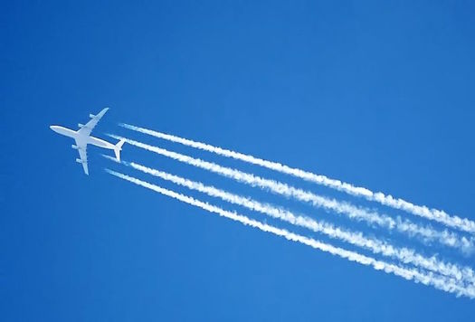 In July the EPA officially acknowledged that aircraft emissions are a danger to human health. (Arpingstone/Wikimedia Commons)