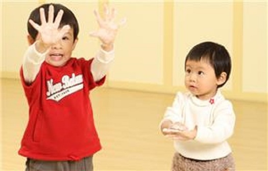 A new report shows 94 Missouri's children now have health insurance, up about 1.5 percent from 2013. (cdc.gov)