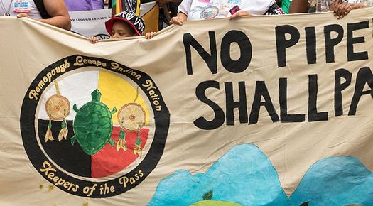 Veterans are joining protestors of a pipeline planned to be routed through Native American land in North Dakota. (Becker 1999/Wikimedia Commons)
