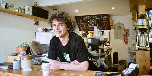 Research finds Americans born in 1980 are far less likely to out-earn their parents than Americans born in 1940. (Flickr)