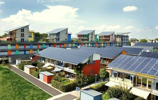 Washington state is looking to learn from other states how to develop community solar projects. (naturalflow/Flickr)