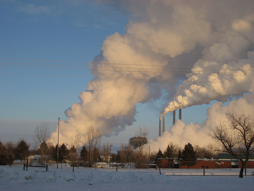 The coal-fired power plant in Colstrip supplies energy for West Coast utility companies and is scheduled to close by 2022. (Spot Us/Flickr)