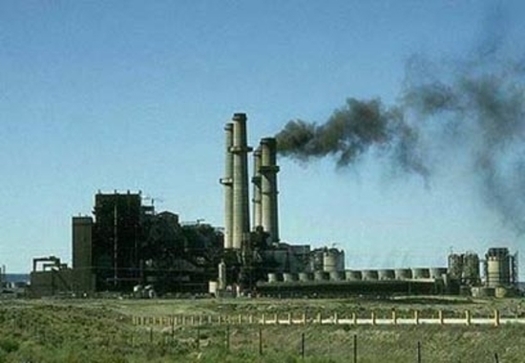 Air quality in New Mexico is an increasing concern, with seven towns or cities measuring elevated smog pollution levels for more than 50 days during 2015. (Creative Commons/Wikimedia)