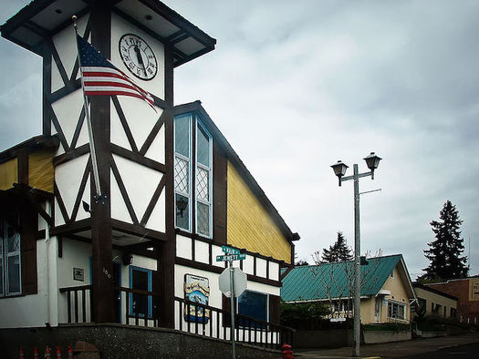 Marchers are gathering in White Salmon and other Washington cities on Saturday to show their support for science. (LilGangstaBoy/Wikimedia Commons)