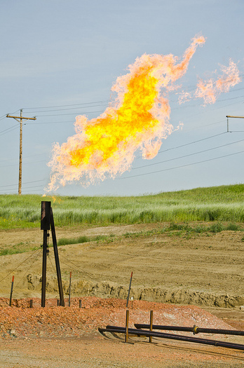 Oil and gas companies lose about $330 million a year to methane venting, flaring and leaking on public lands. (Tim Evanson/Flickr)