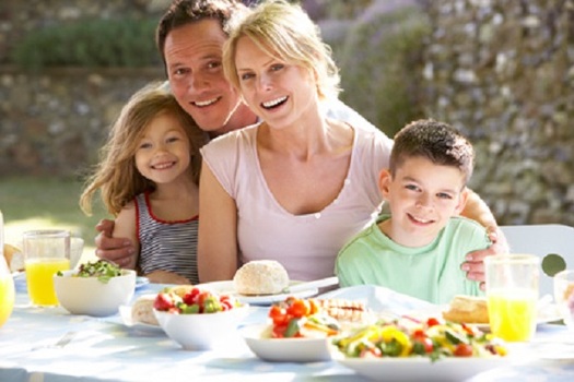 Picnics and barbecues are popular in summer, and the food isn't always healthy. (florida.gov)