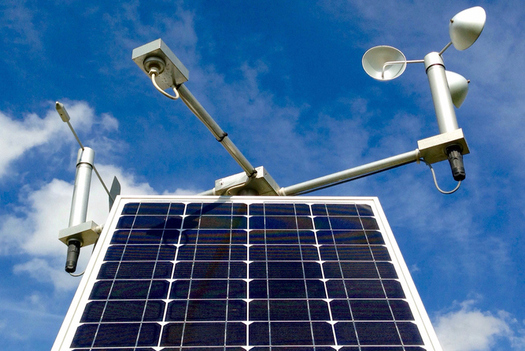 Air quality monitors in Texas have indicated high ozone levels, indicating excessive emissions of methane and other toxic compounds from oil and gas wells. (EyeEm/GettyImages)