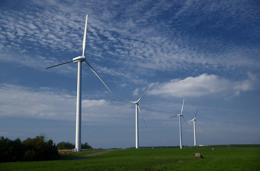 Onshore wind farms offer a source of income for many of North Carolina's rural communities where the farming industry is struggling. (Jeff Kubina/Flickr)