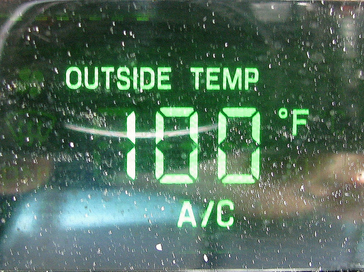 The union representing city workers in the state is asking municipalities to implement more extensive heat-mitigation policies. (Daniel R. Blume/flickr)