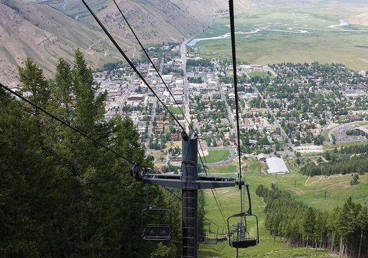 Economists are headed to Jackson Hole to urge the Federal Reserve to raise its inflation target to spur higher wages and more jobs. (Getty Images)