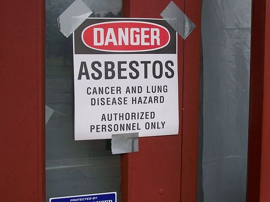 Asbestos is a toxin linked to deadly illnesses, but critics say it is still not properly regulated in the United States. (Ktorbeck/Flickr)