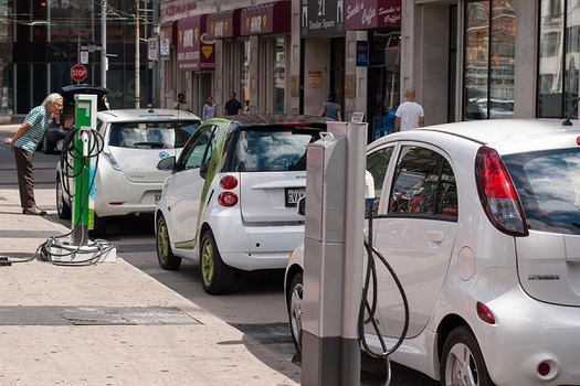Electric vehicles reduce utility bills, vehicle expenses, and our reliance on fuel. (nrdc.org)
