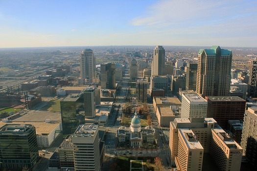 There are 827,000 Missourians living in poverty, according to the Coalition on Human Needs and Empower Missouri. (Yinan Chen/Pixabay)