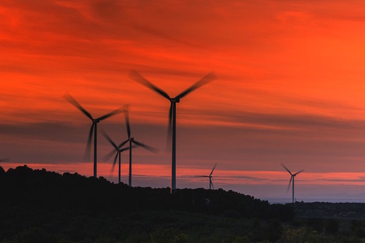 Reaching New York's clean energy goals will take about $30 billion a year in public and private investments, according to a new report. (josealbafotos/Pixabay)	