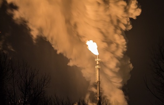 Taxpayers could lose over $800 million in royalties if companies don't take steps to prevent the loss of natural gas on public lands. (Pixabay)